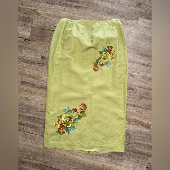 Plaza South • VTG Linen Blend Floral Embroidered Maxi Skirt - Picture 1 of 9